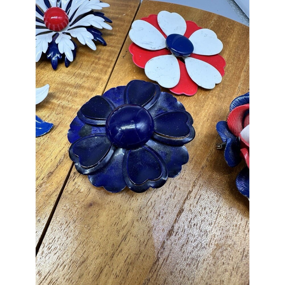 Red White & Blue Enamel Flower Pins Vintage Lot - Picture 3 of 16